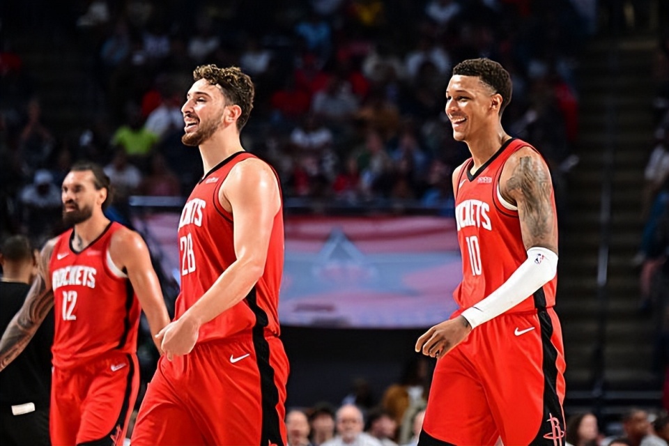 万青少年的, 强化政策落 万青少年的, 强化政策落